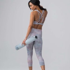 Lululemon Set! Wunder Under 21'' Crop -Size 6 w/ Free to Be Zen Bra-Size 8